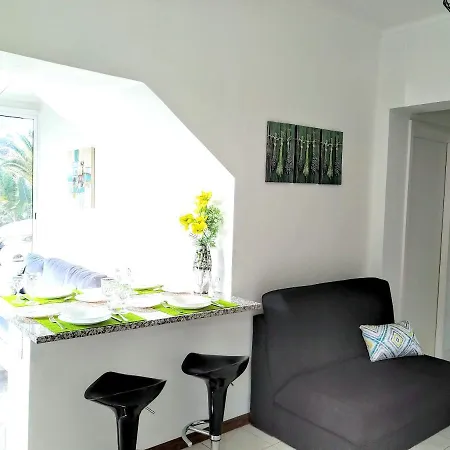 With 2 Bedrooms In Caloura With Furnished Terrace And Wifi Apartman Lagoa