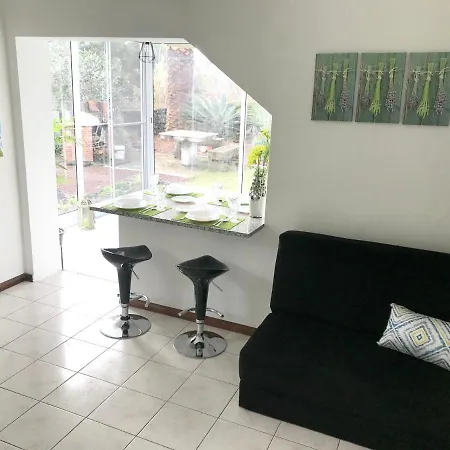 With 2 Bedrooms In Caloura With Furnished Terrace And Wifi